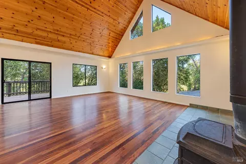 Living - 370 Laurel St, Willits, CA 95490 photo 1 of 3