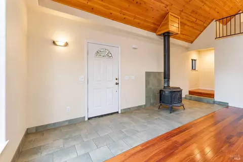Entry Way - 370 Laurel St, Willits, CA 95490 photo 1 of 1