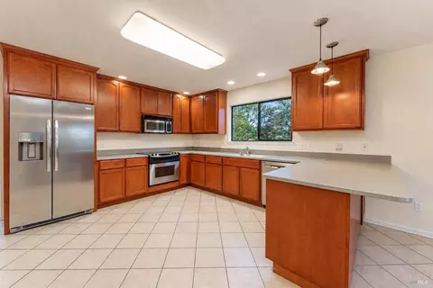Kitchen - 370 Laurel St, Willits, CA 95490 photo 1 of 3