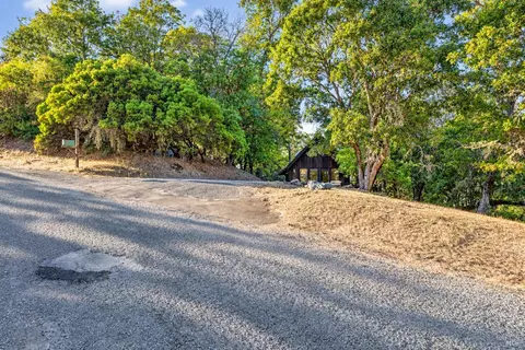 Exterior - 370 Laurel St, Willits, CA 95490 photo 4 of 12
