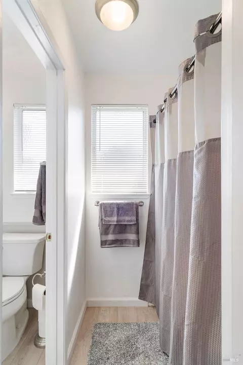 Bath - 1400 James St, Fairfield, CA 94533 photo 3 of 4