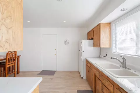 Kitchen - 1400 James St, Fairfield, CA 94533 photo 1 of 4