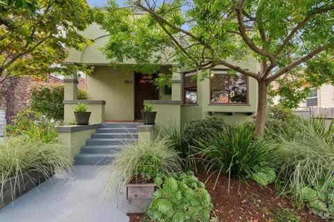 883 57th St, Oakland, CA 94608
