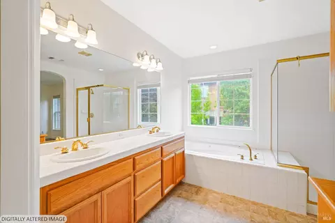 Bath - 8415 Benavente Ct, Vallejo, CA 94591 photo 4 of 5