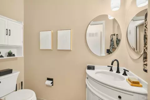 Bath - 14 Clement Ct, Napa, CA 94558 photo 5 of 5
