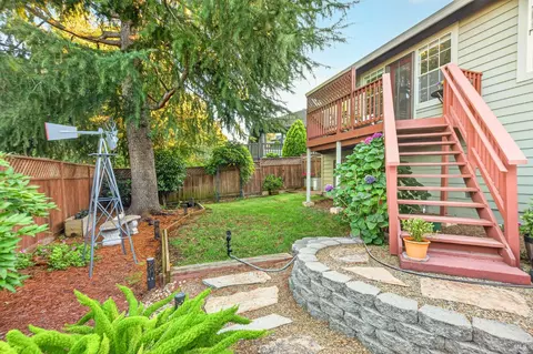 Exterior - 14 Clement Ct, Napa, CA 94558 photo 13 of 15