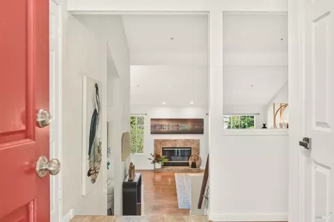 Entry Way - 14 Clement Ct, Napa, CA 94558 photo 1 of 4