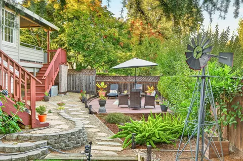 Exterior - 14 Clement Ct, Napa, CA 94558 photo 9 of 15