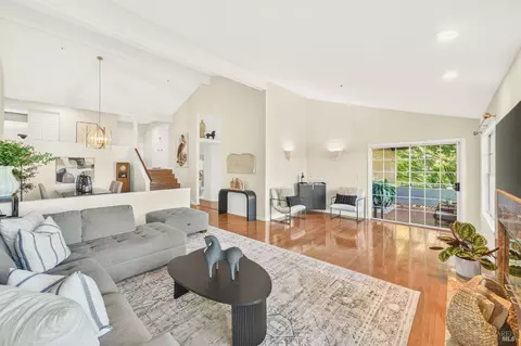 Living - 14 Clement Ct, Napa, CA 94558 photo 4 of 6