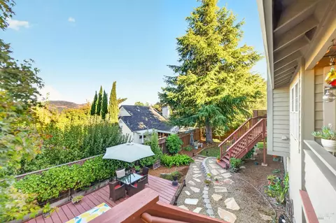 Exterior - 14 Clement Ct, Napa, CA 94558 photo 6 of 15