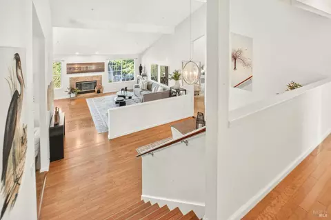 Entry Way - 14 Clement Ct, Napa, CA 94558 photo 2 of 4