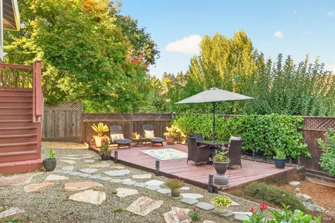Exterior - 14 Clement Ct, Napa, CA 94558 photo 7 of 15