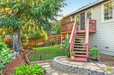 Exterior - 14 Clement Ct, Napa, CA 94558 photo 8 of 15