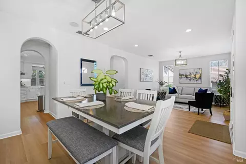 Dining - 4244 Rose Arbor Way, Vallejo, CA 94591 photo 2 of 5