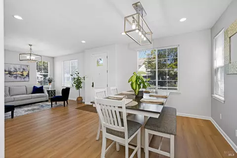 Dining - 4244 Rose Arbor Way, Vallejo, CA 94591 photo 3 of 5