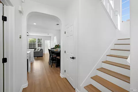 Entry Way - 4244 Rose Arbor Way, Vallejo, CA 94591 photo 3 of 12