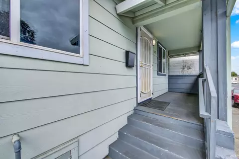 Exterior - 127 Broadway St, Vallejo, CA 94590 photo 5 of 19