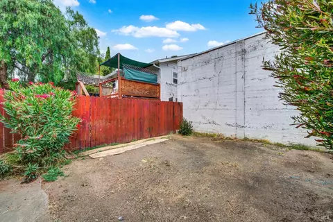 Exterior - 127 Broadway St, Vallejo, CA 94590 photo 15 of 19