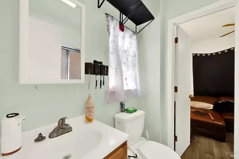 Bath - 127 Broadway St, Vallejo, CA 94590 photo 3 of 3
