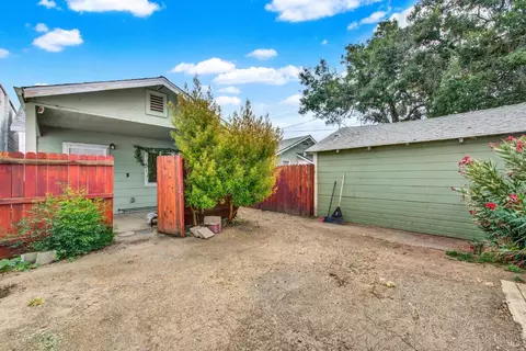 Exterior - 127 Broadway St, Vallejo, CA 94590 photo 12 of 19