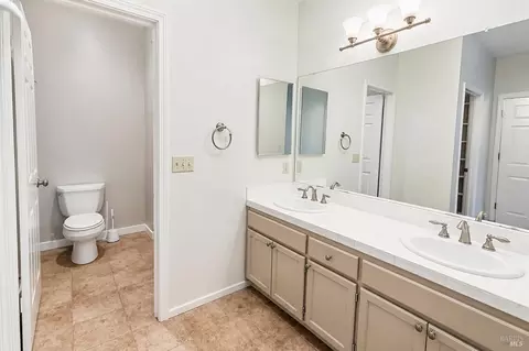 Bath - 615 Cherry Ave, Sonoma, CA 95476 photo 3 of 4