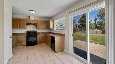 Kitchen - 1792 Enterprise Dr, Fairfield, CA 94533 photo 1 of 3