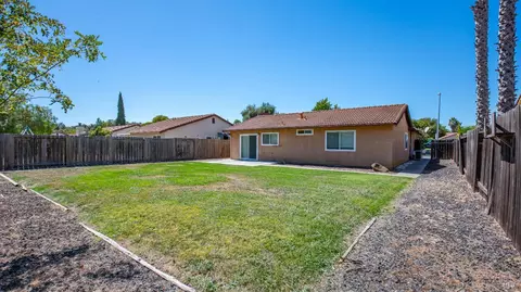 Exterior - 1792 Enterprise Dr, Fairfield, CA 94533 photo 5 of 8