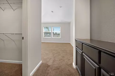 Entry Way - 638 Decanter Cir, Windsor, CA 95492 photo 6 of 8