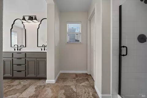 Entry Way - 638 Decanter Cir, Windsor, CA 95492 photo 7 of 8