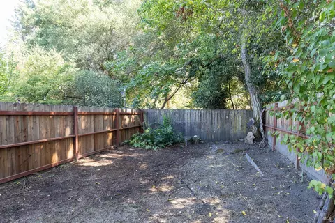 Exterior - 7321 Bodega Ave, Sebastopol, CA 95472 photo 4 of 11