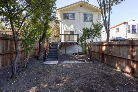 Exterior - 7321 Bodega Ave, Sebastopol, CA 95472 photo 8 of 11