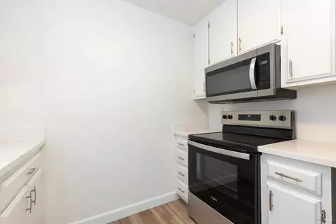 Kitchen - 7321 Bodega Ave, Sebastopol, CA 95472 photo 2 of 3
