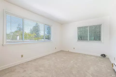 Bedroom - 7321 Bodega Ave, Sebastopol, CA 95472 photo 3 of 5
