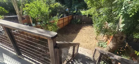 Exterior - 7321 Bodega Ave, Sebastopol, CA 95472 photo 3 of 11