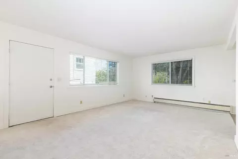 Living - 7321 Bodega Ave, Sebastopol, CA 95472 photo 4 of 6
