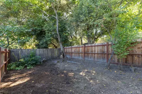 Exterior - 7321 Bodega Ave, Sebastopol, CA 95472 photo 6 of 11