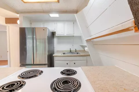 Kitchen - 24558 Lilac Dr, Willits, CA 95490 photo 2 of 2