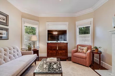 Living - 890 3rd St E, Sonoma, CA 95476 photo 2 of 2