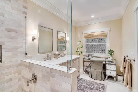Bath - 890 3rd St E, Sonoma, CA 95476 photo 5 of 5