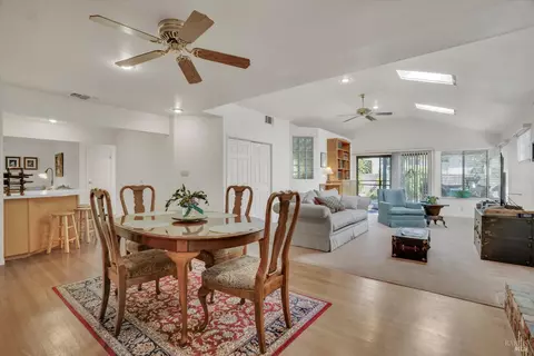 Dining - 298 Markham Ave, Vacaville, CA 95688 photo 3 of 3