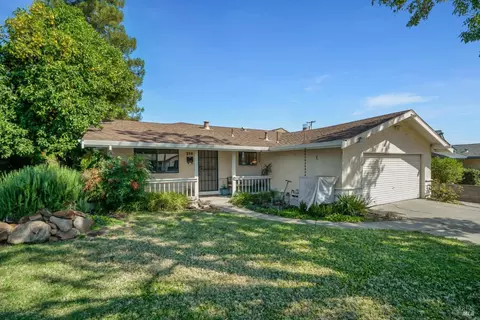 Exterior - 298 Markham Ave, Vacaville, CA 95688 photo 1 of 6