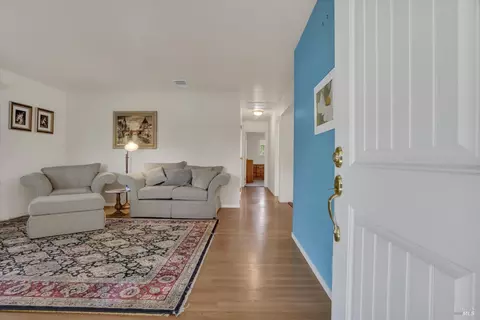 Entry Way - 298 Markham Ave, Vacaville, CA 95688 photo 1 of 1