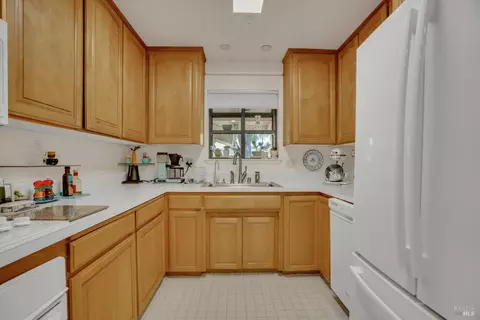 Kitchen - 298 Markham Ave, Vacaville, CA 95688 photo 1 of 3