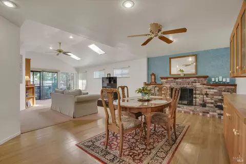 Dining - 298 Markham Ave, Vacaville, CA 95688 photo 1 of 3