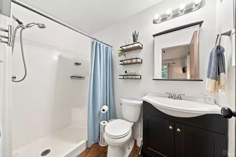 Bath - 2865 Primrose Dr, Willits, CA 95490 photo 2 of 2