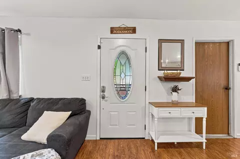 Entry Way - 2865 Primrose Dr, Willits, CA 95490 photo 2 of 3