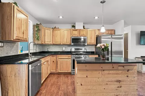 Kitchen - 2865 Primrose Dr, Willits, CA 95490 photo 2 of 3