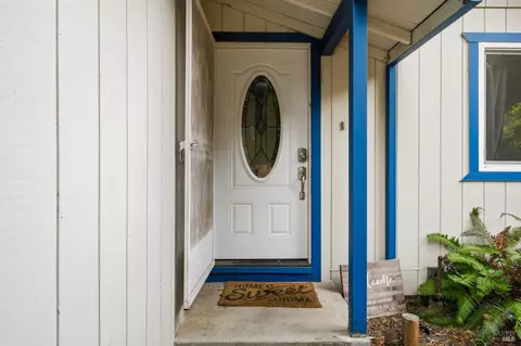 Entry Way - 2865 Primrose Dr, Willits, CA 95490 photo 1 of 3