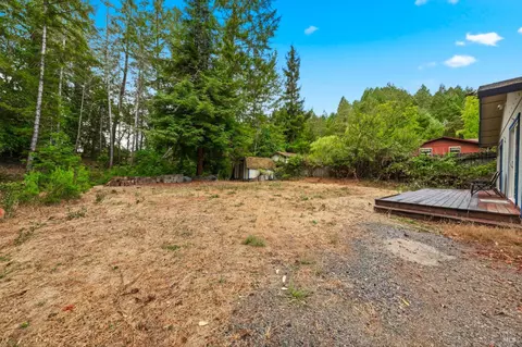 Exterior - 2865 Primrose Dr, Willits, CA 95490 photo 6 of 8