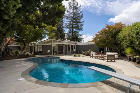 43 La Crescenta Way, San Rafael, CA 94901